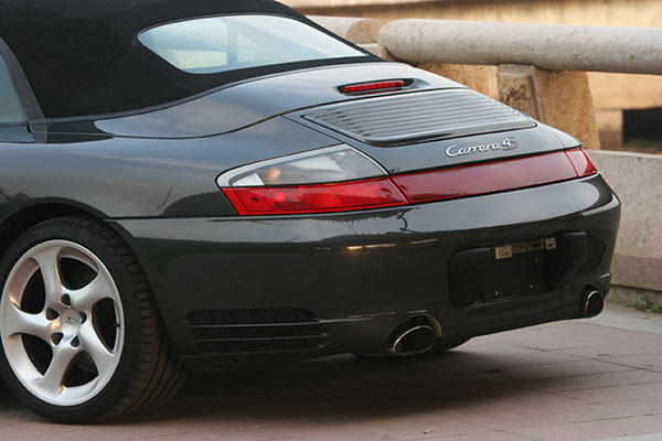 無頂快感：Porsche 996 Carrera 4S 